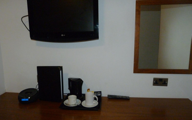 International Inn - Hostel