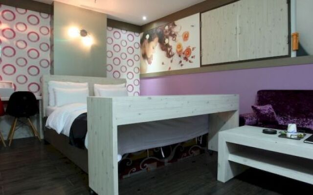 Wow hotel