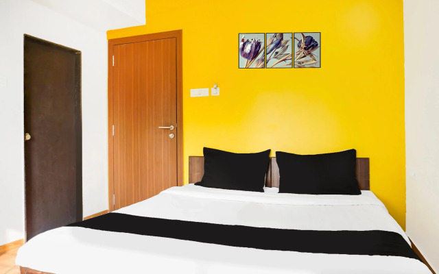 OYO Flagship 81602 Hotel Mv Galaxy