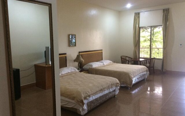 Yim Saan Hotel & Restaurant
