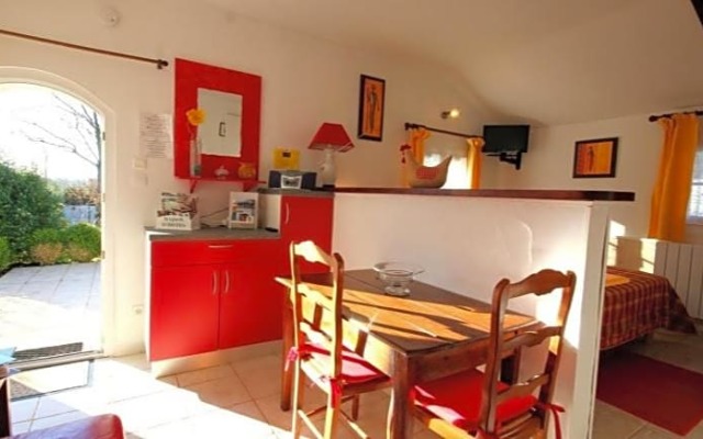 Chambres D'Hotes Les Hirondelles Bleues