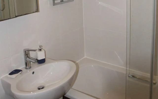 Karah Suites - Redcliffe Quay