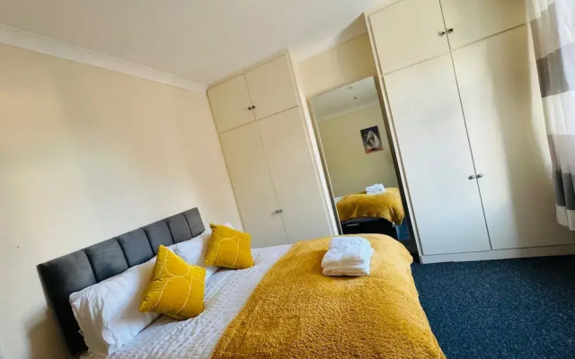 Cosy and Spacious 2 Bedroom House in Leicester
