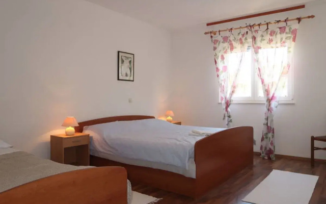 Apartment Dora Spiez 15205