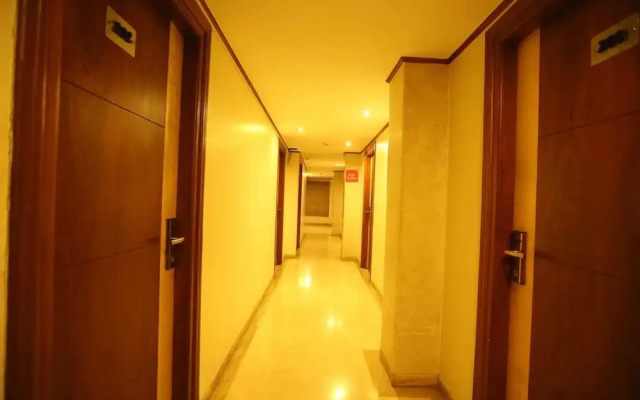 OYO Premium 113 Brigade Road