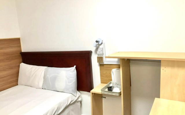Plaza London Hotel