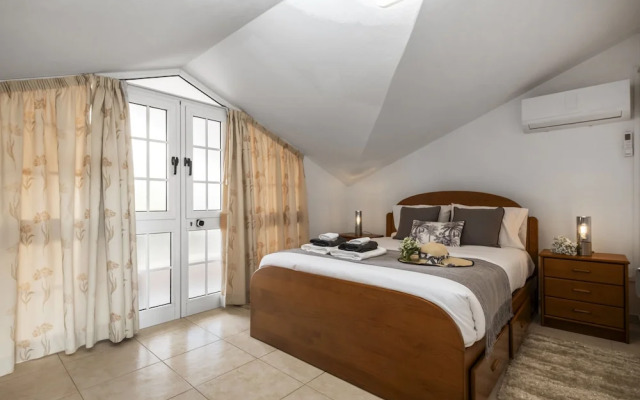 Golden Coast B by Madeira Sun Travel