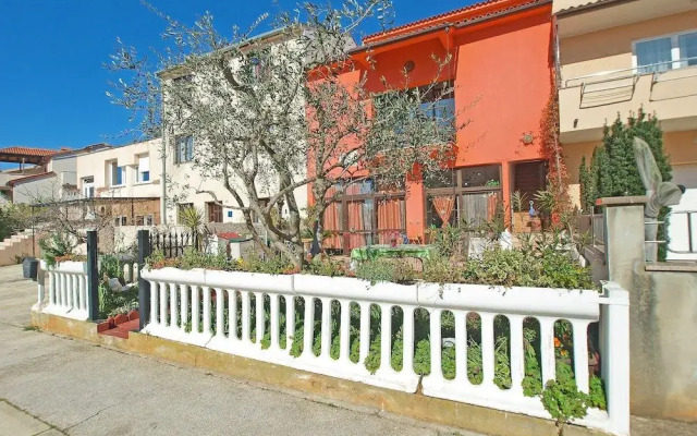 Apartment 1571