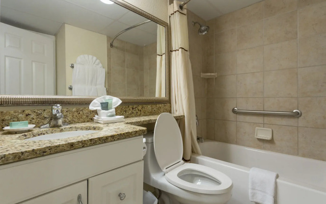 Casa Del Mar Beachfront Suites