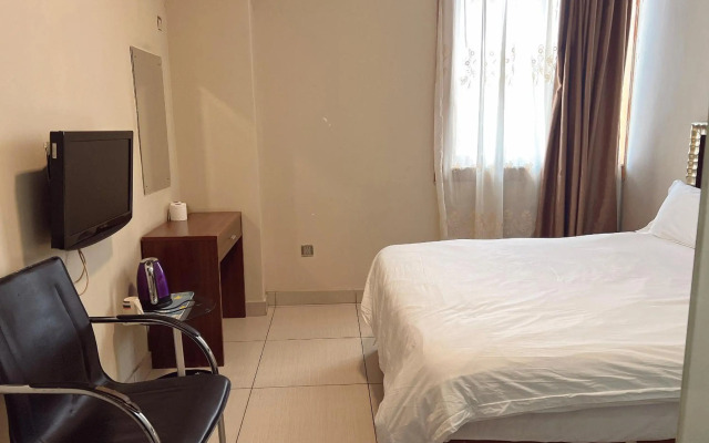 Shengtang Business Hotel