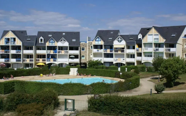 REF 003 STUDIO Vue sur port Résidence du Soleil