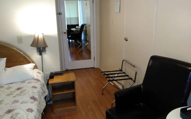 Clothier Mills Inn Motel