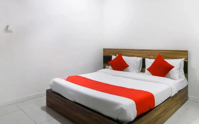 Hotel Shiv Kunj by OYO Rooms