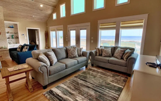 Gulf Pearl by RedAwning