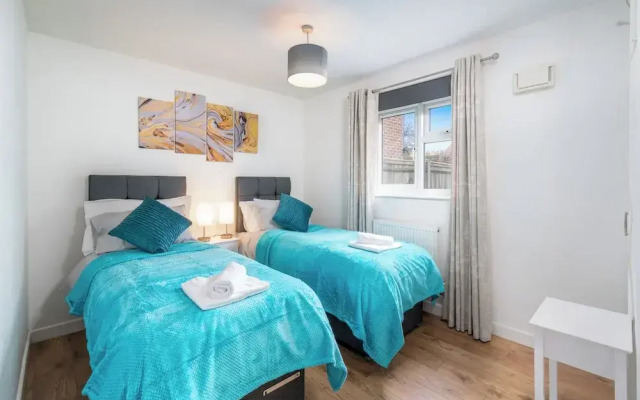 Pet-friendly 1-bedroom Apartment in Crawley