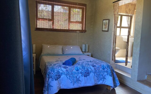 "room in Guest Room - Living In Camps Bay Blue"