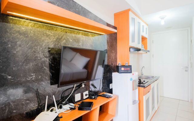 Simply Good Studio Room Apartment At Springlake Summarecon