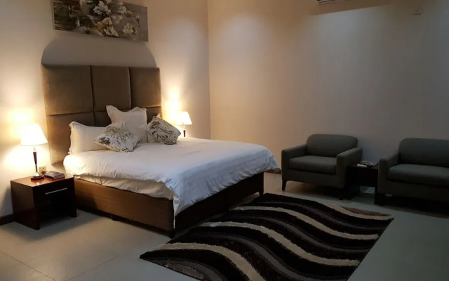 Cross Roads Lodge Kitwe