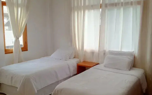 Galapagos Coliving Ecuador Casa Tuna
