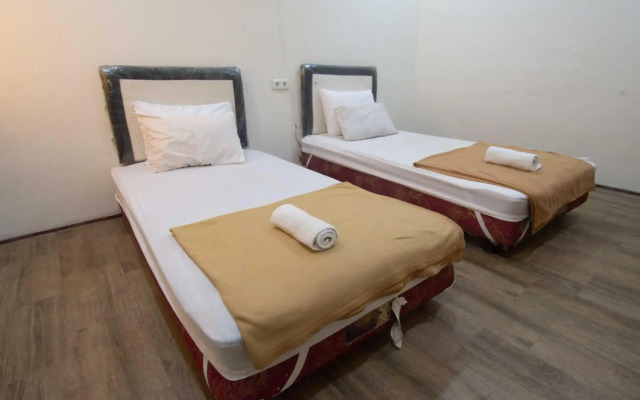 OYO 2240 Simpang Tujuh Residence