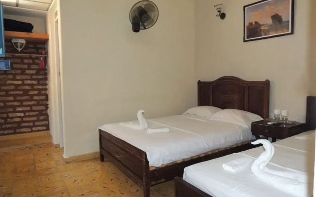 Tin and Friends Rooms