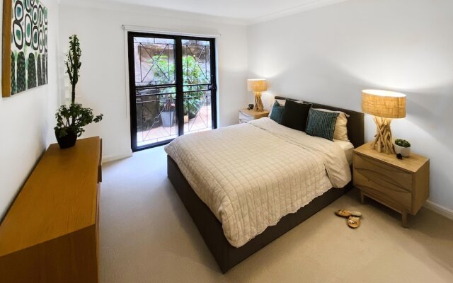 BELLEVUE GARDEN OASIS-hosted by L'Abode