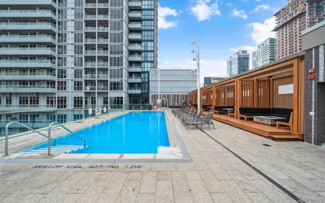 PlanURstay  - 300 Front Street West