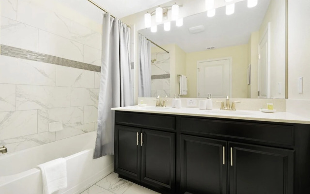 Four Bedrooms w/ Pool TownHome 4841