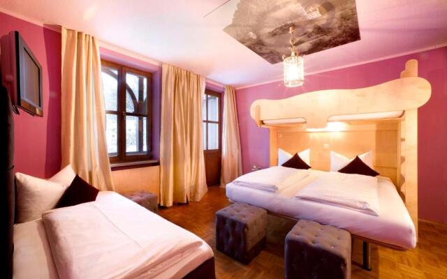 Villa Fantasia Budget Boutique Hotel