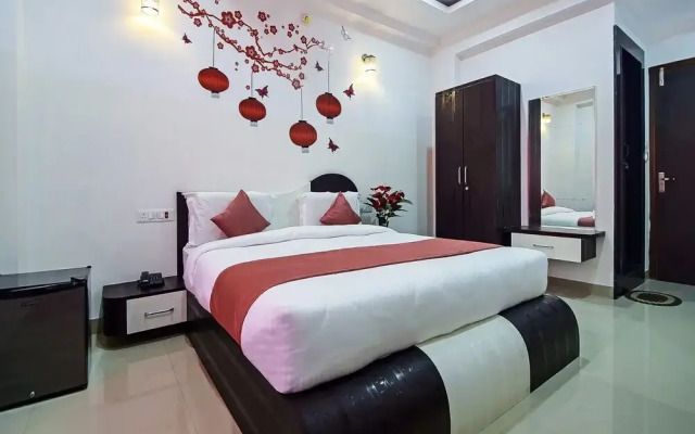Hotel White Tulip by OYO Rooms