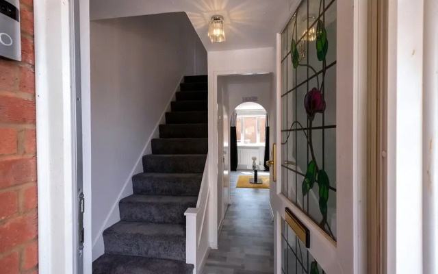 A Stunning 2 BED Home ON THE River Thames!