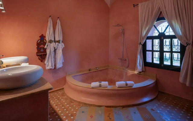 Al Riad Inou
