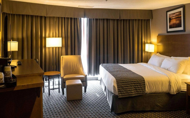 Clarion Lakeside Inn & Conference Centre