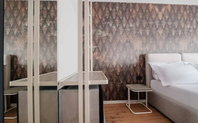 Ermes Deluxe Double Room With French Balcony