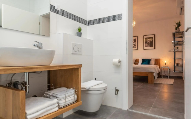 Villa Olea, luxury retreat with nature blend