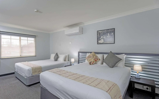 Comfort Inn Shearing Shed