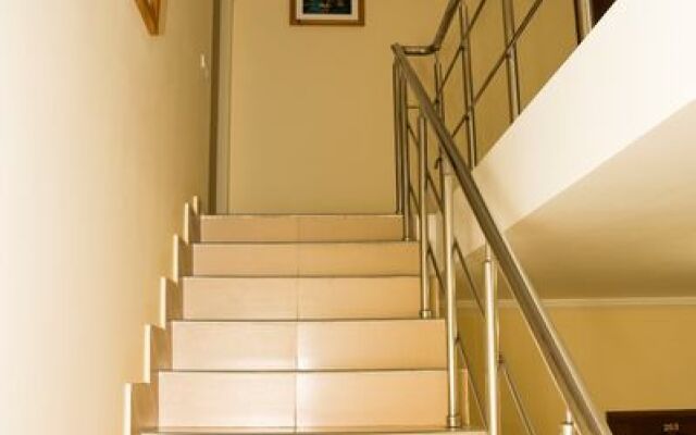 Guest House Nadezhda 2