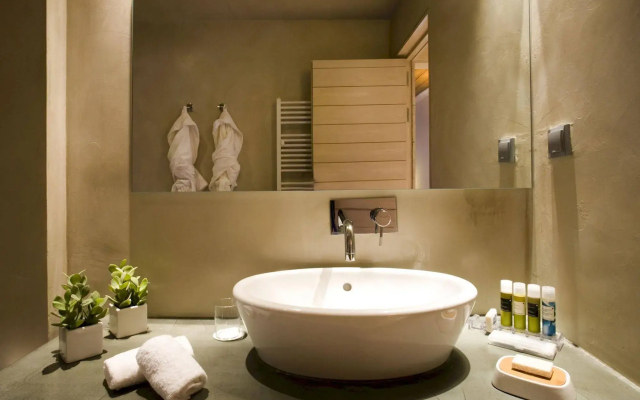 Kipi Suites