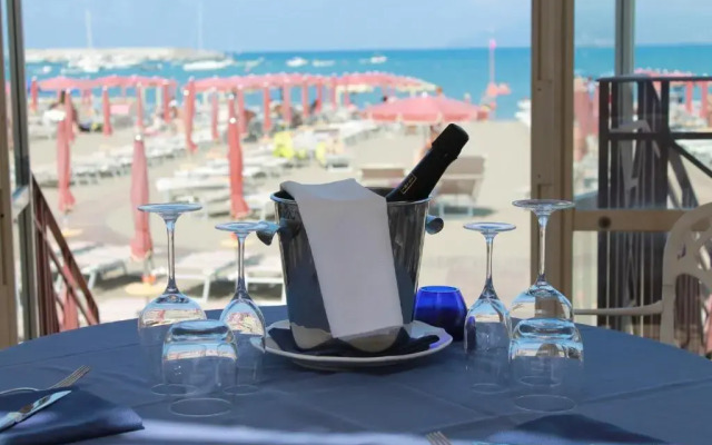 Suite Hotel Nettuno