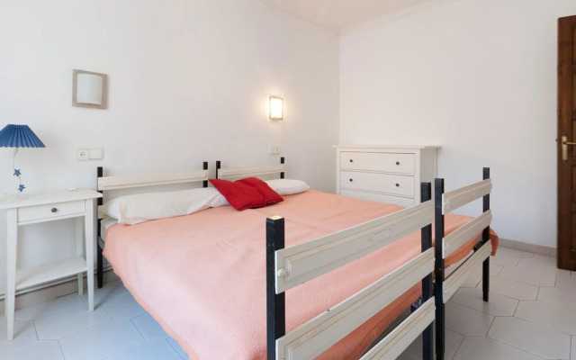 Sun-kissed Villa in L'escala With Swimming Pool