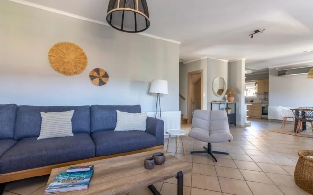 Luxury Garden Villa with Heated Pool