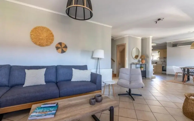 Luxury Garden Villa with Heated Pool