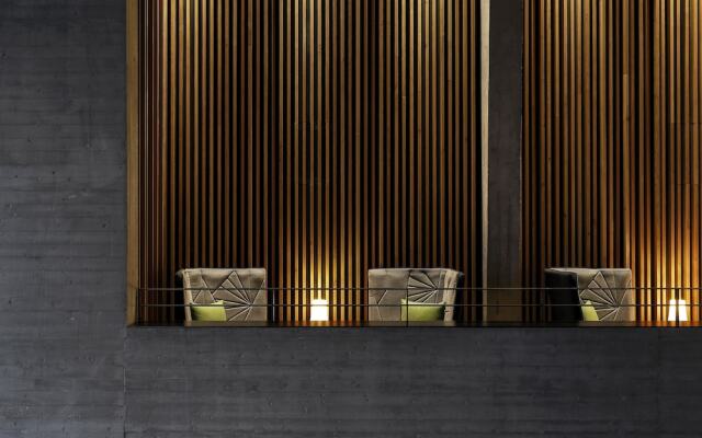 Chetzeron Hotel