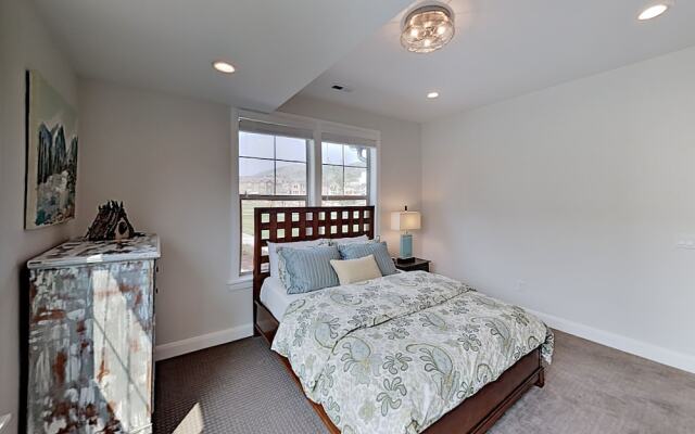 1072wcat 4 Bedroom Home