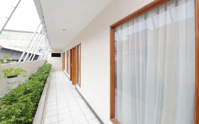 Sky Inn Persatuan 13 Jakarta