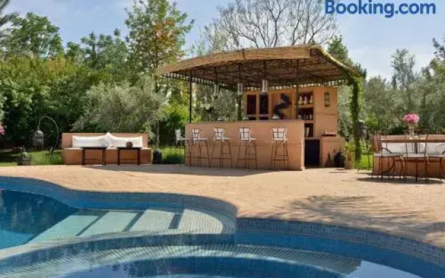 Villa Dinari