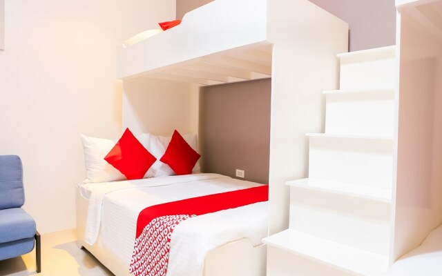 OYO 484 Gonzala Suites