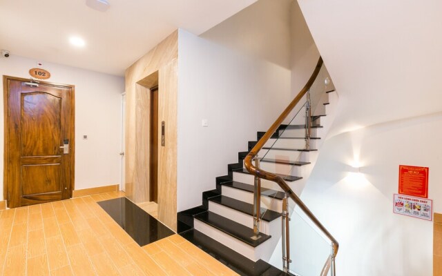 Plus Hotel - Hostel