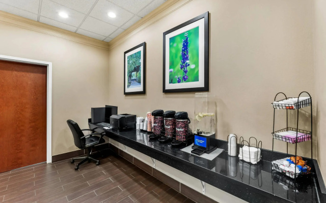 Comfort Inn & Suites Tuscumbia - Muscle Shoals