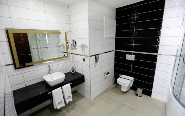 Lavin Otel